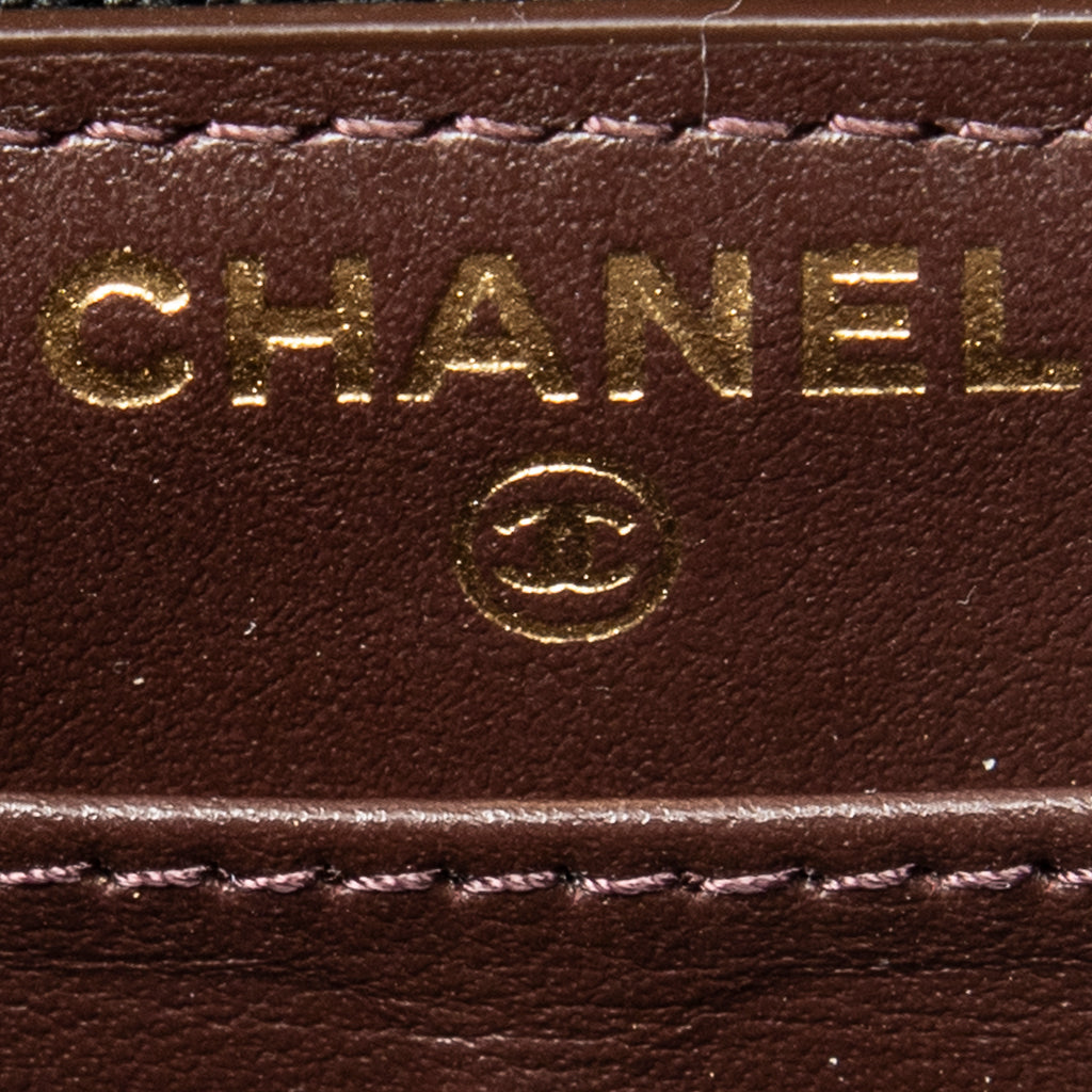 Wallet Classic Zip Around Wallet Black Quilted Caviar Leather
