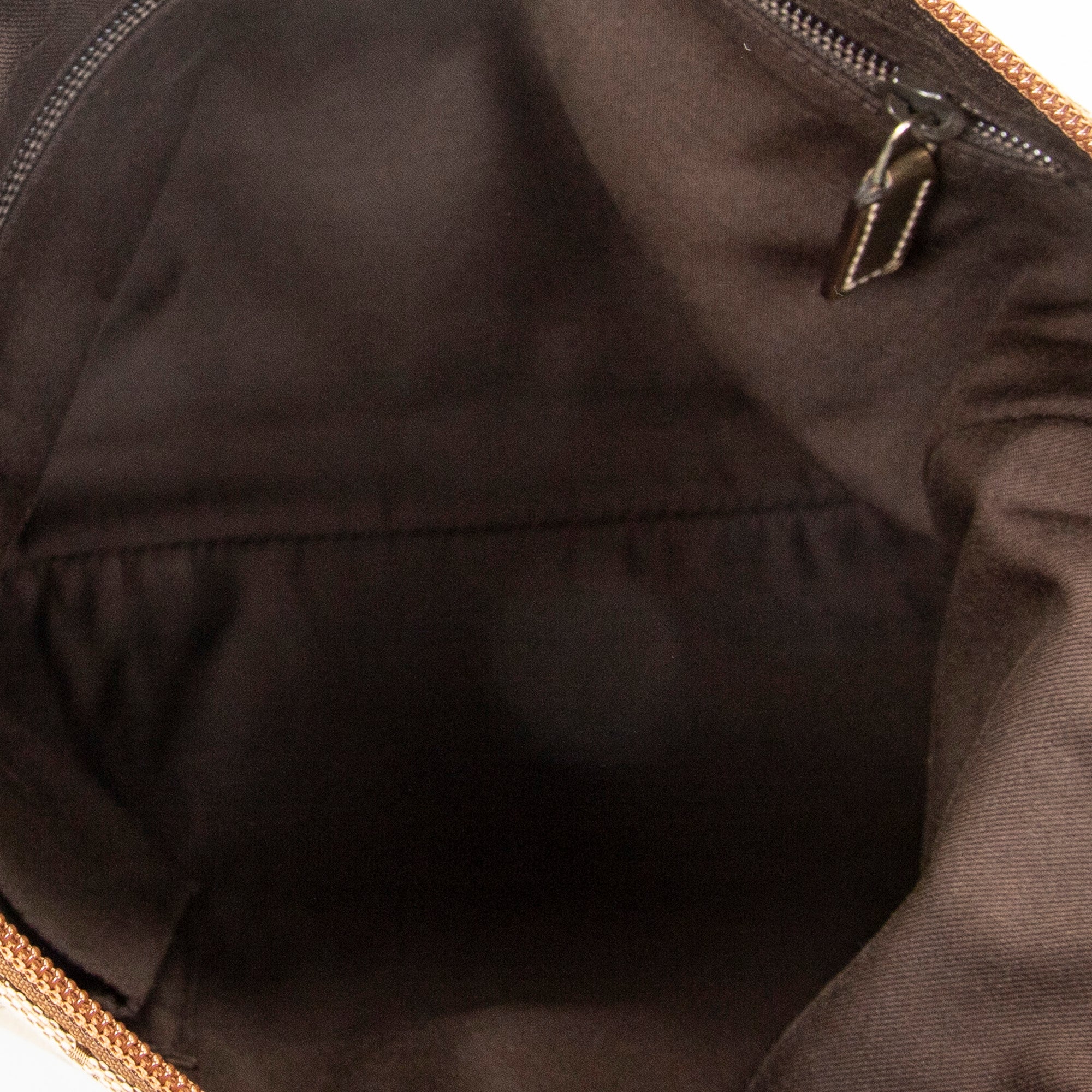 Bolso bandolera mediano de lona con monograma beige
