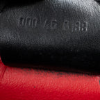 Bolso de hombro pequeño con asa superior de bambú y solapa en piel de becerro lisa negra