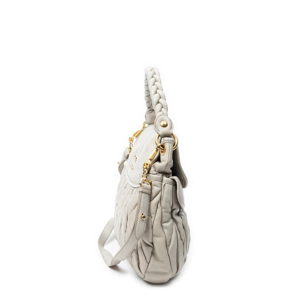 Bolso de hombro Coffer doble bolsillo Hobo piel Nappa Matelassé gris