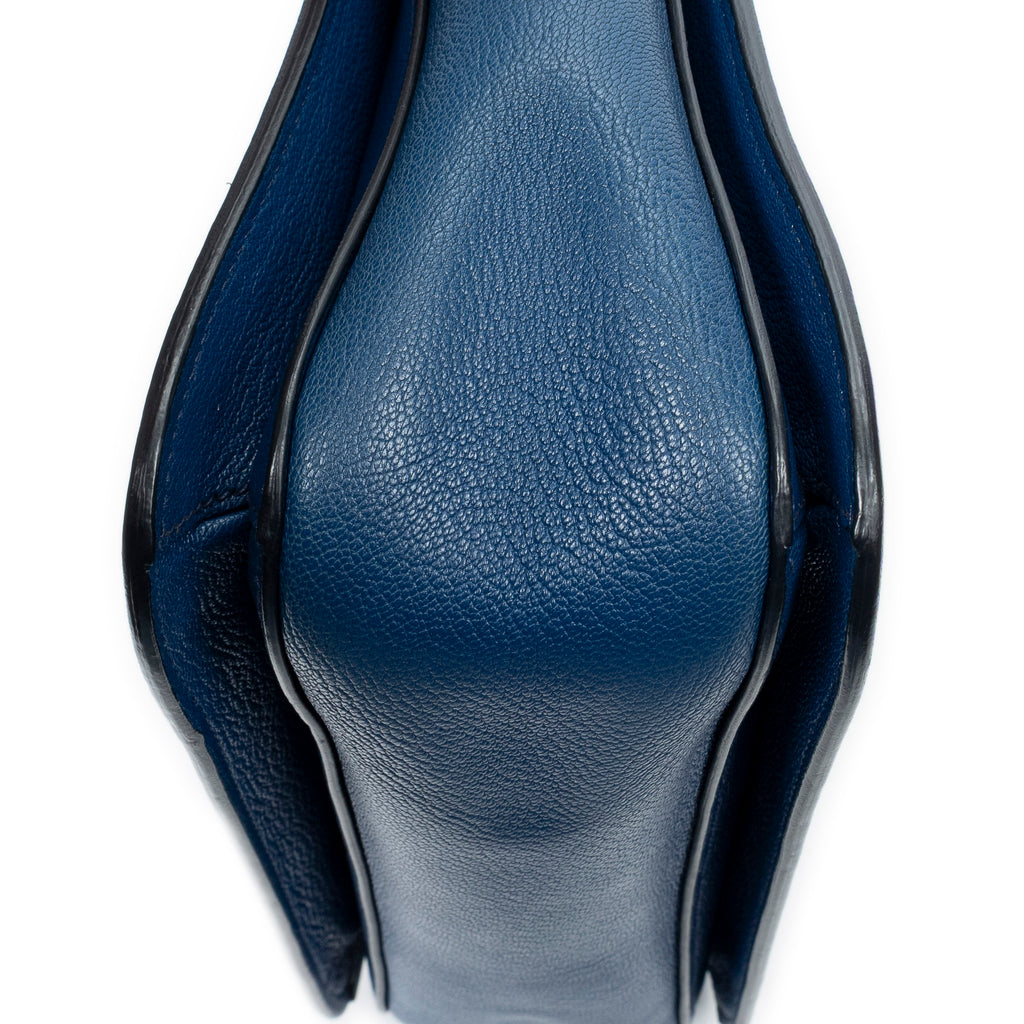 Shoulder Bag Pushlock Executive Tote Blue Vitello Caribu Leather