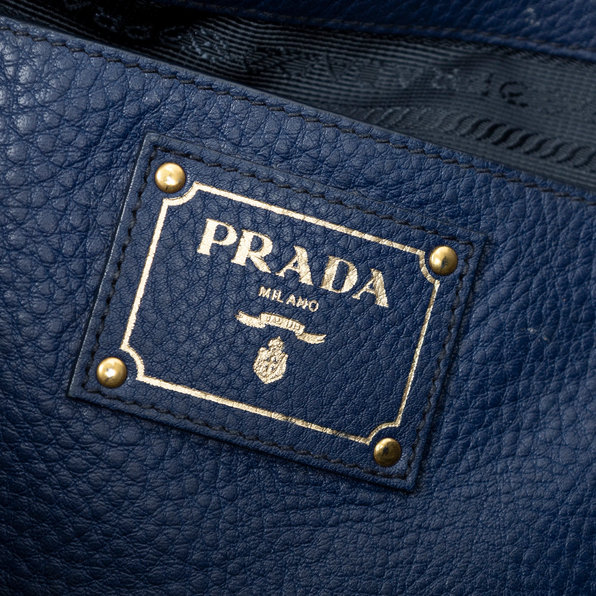 Shoulder Bag Side Pocket Shopping Tote Navy Vitello Daino Leather