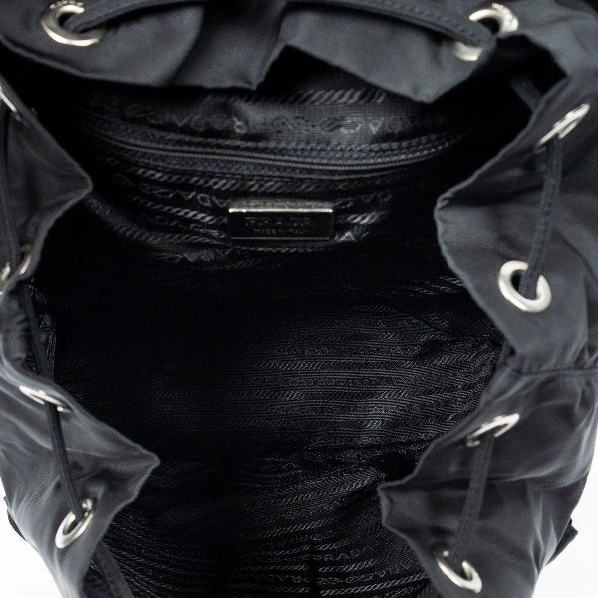 Mochila grande con cordón de ajuste lona de nailon negra