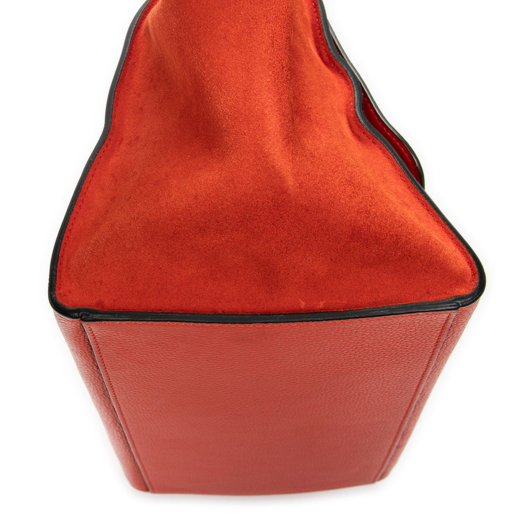 Shoulder Bag Medium Trapeze Red Grained Calfskin Leather