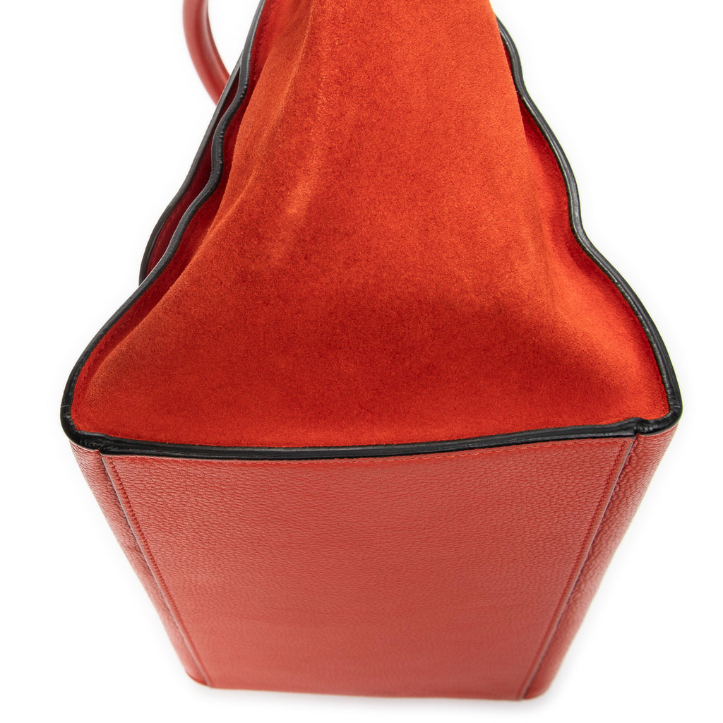 Shoulder Bag Medium Trapeze Red Grained Calfskin Leather