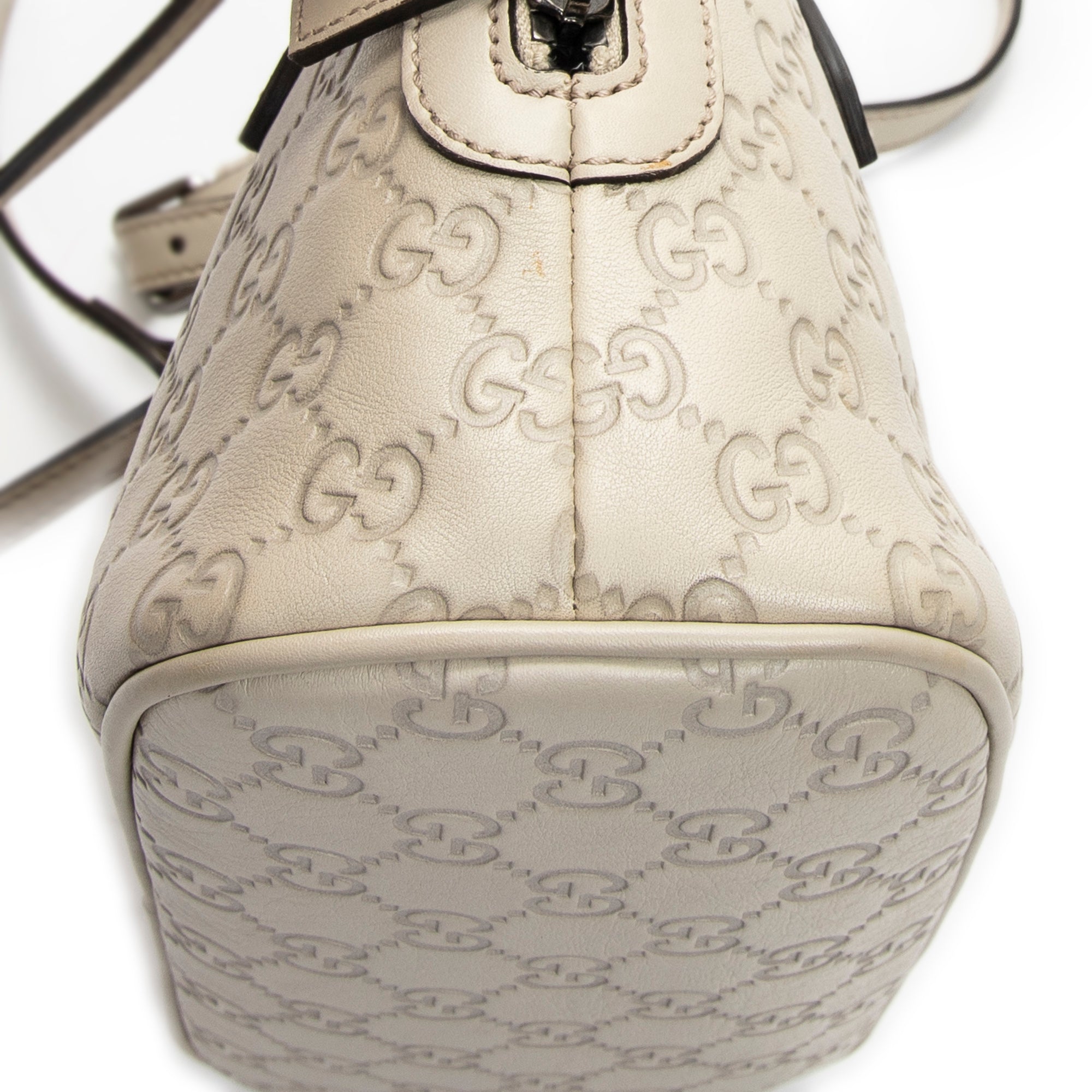 Shoulder Bag Mini Dome Crossbody Ivory Guccissima Leather