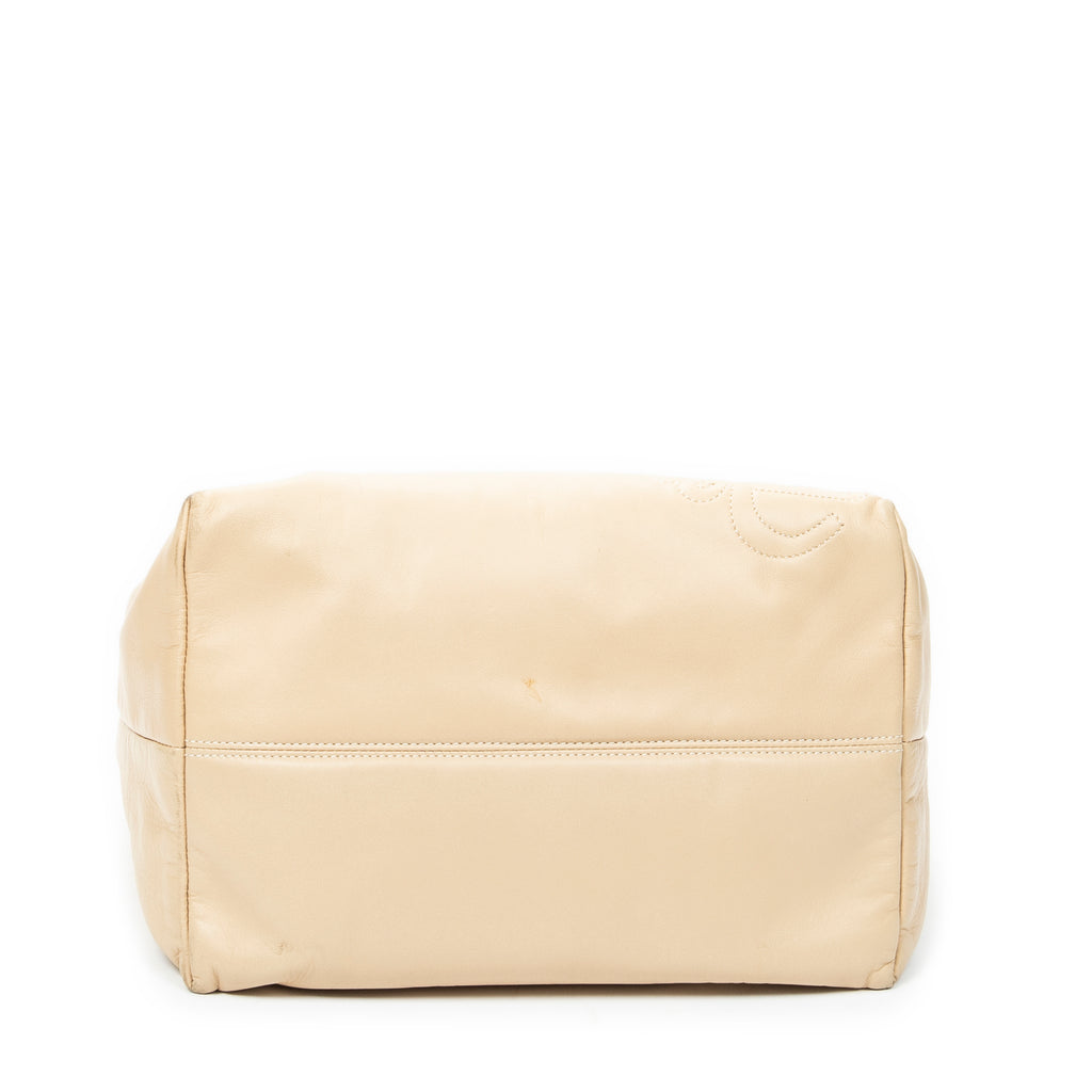 Shoulder Bag Anagram Knot Hobo Light Beige Calfskin Leather