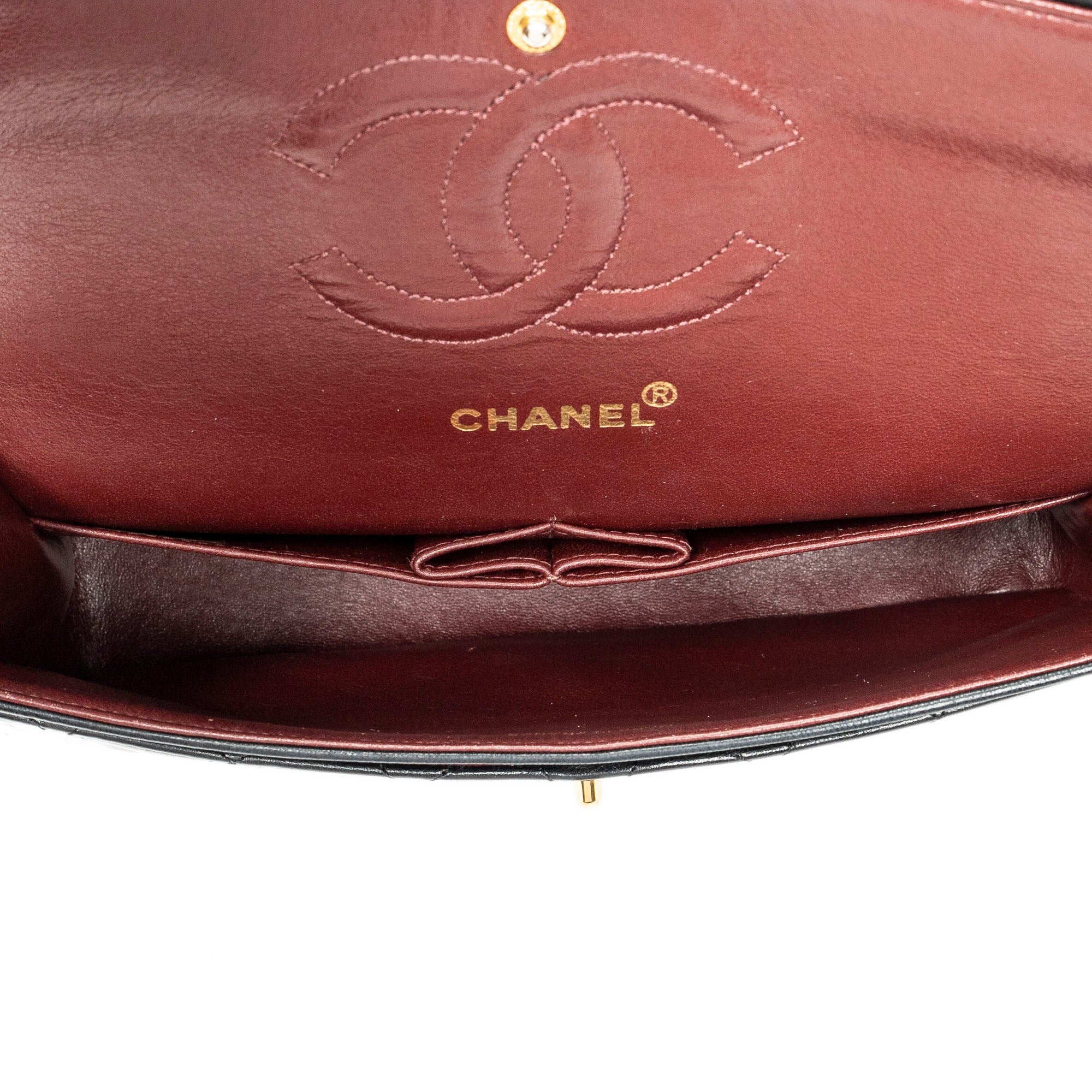 Shoulder Bag Classic Double Flap 26 Black Quilted Lambskin Leather