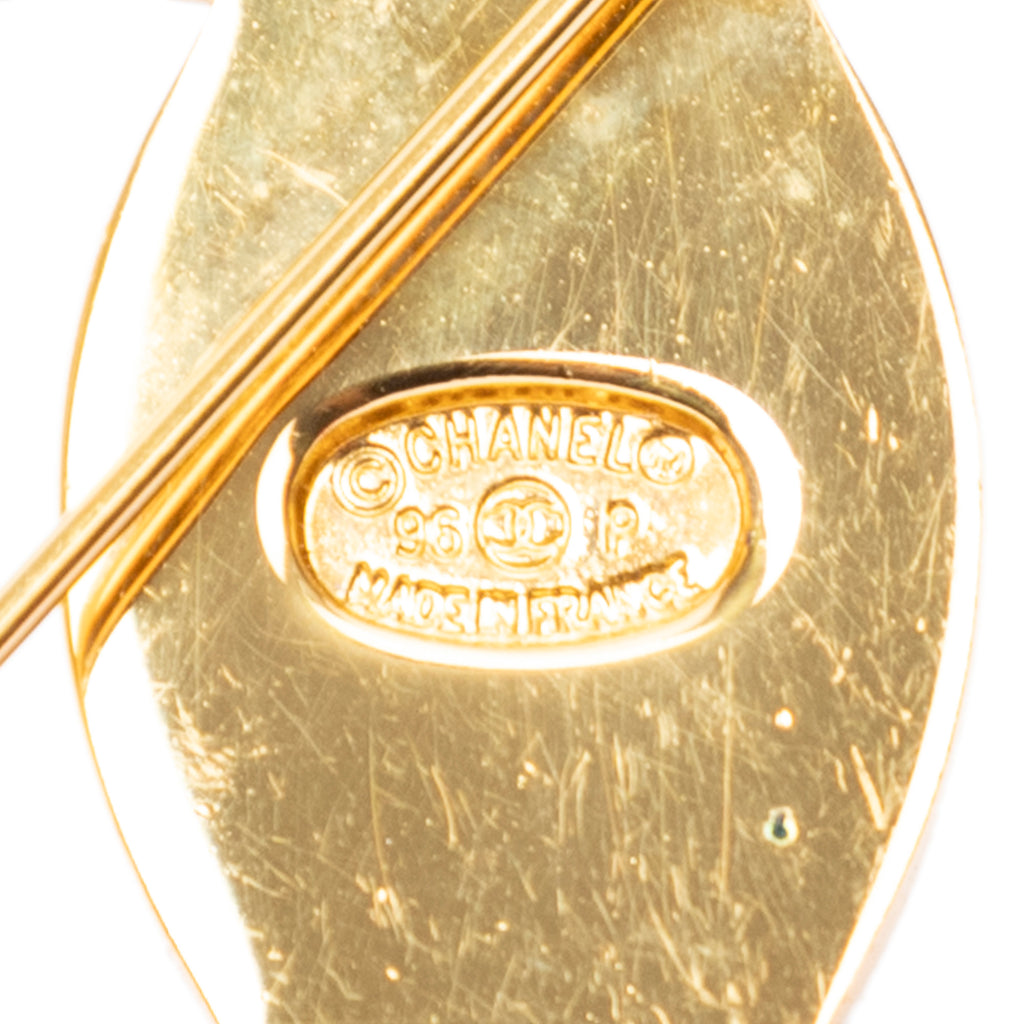 Brooch CC Turn Lock Brooch Gold Gold Plated