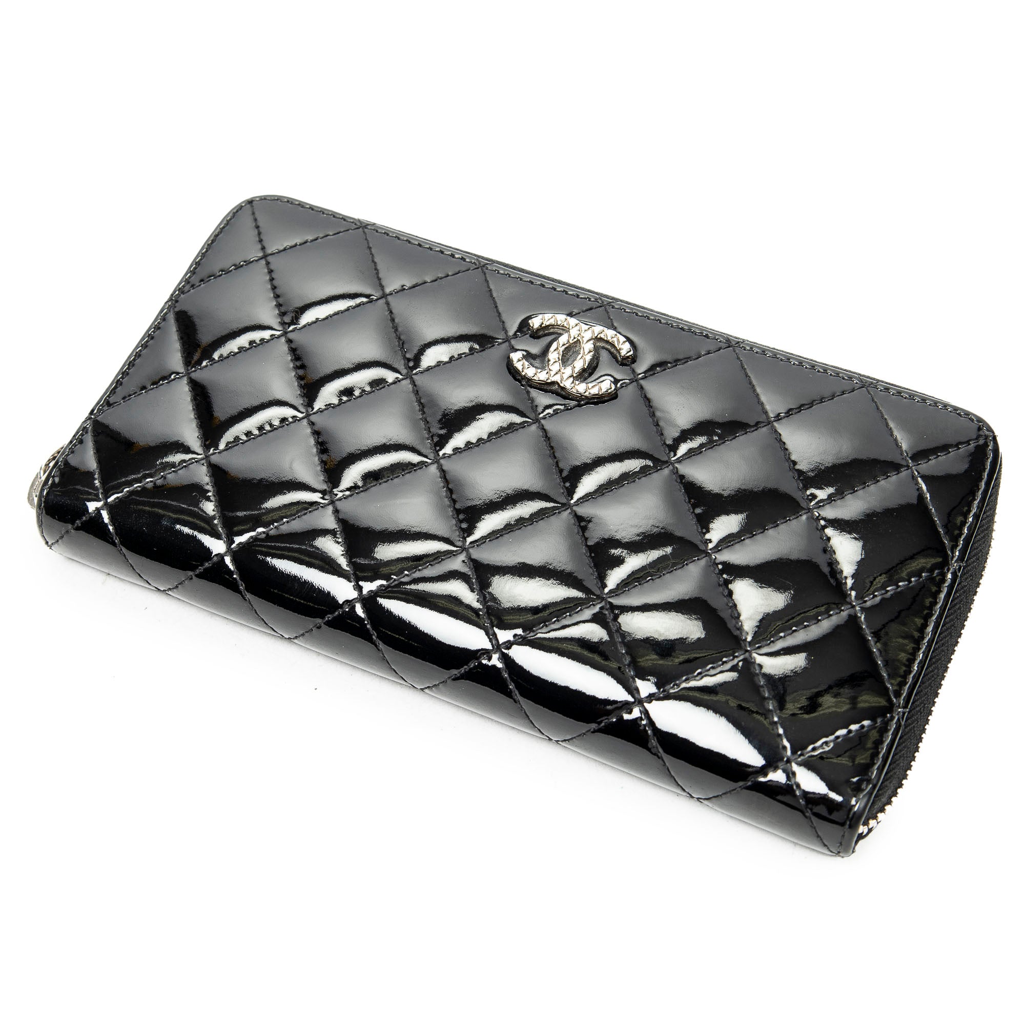 Wallet CC Zip Around Wallet Black Quilted Patent Leather