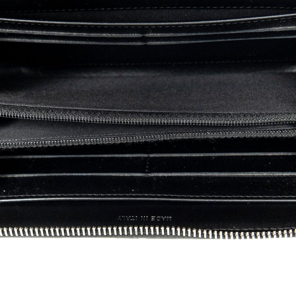 Wallet CC Zip Around Wallet Black Quilted Patent Leather