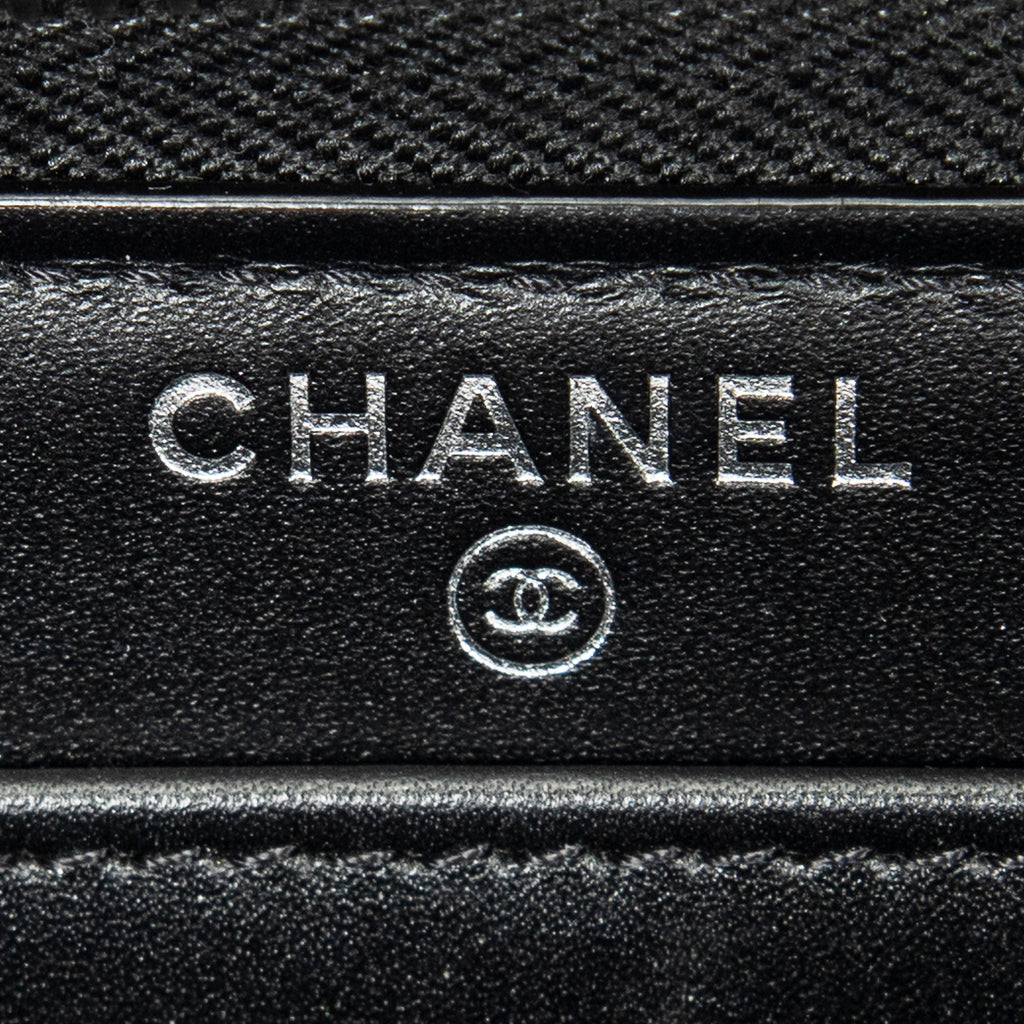 Wallet CC Zip Around Wallet Black Quilted Patent Leather