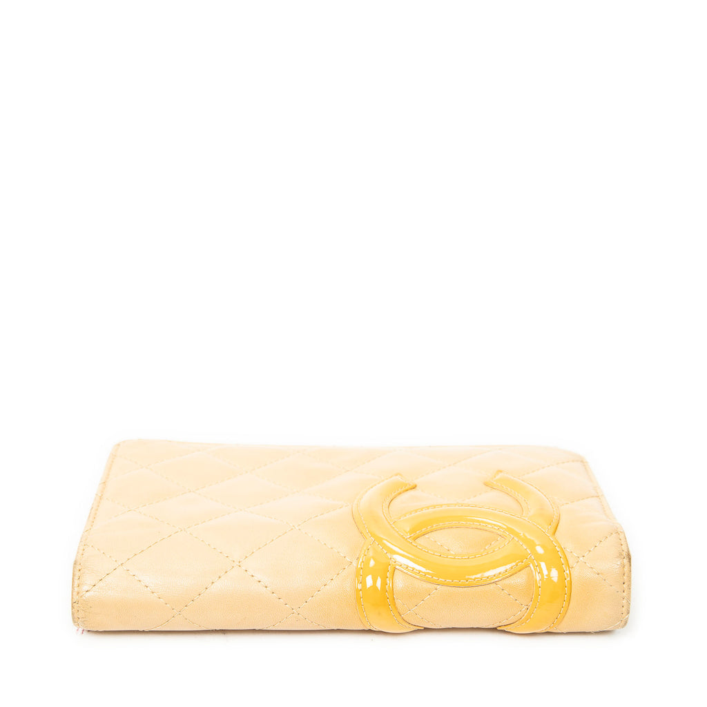 Wallet Cambon Ligne Bifold Wallet Beige Quilted Lambskin Leather
