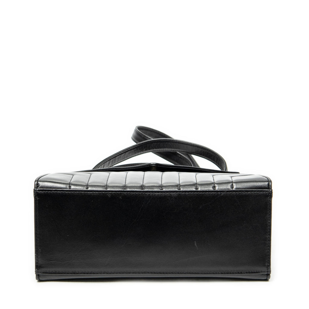 Shoulder Bag Vintage Trapezoid Top Handle Flap Black Chevron Quilted Calfskin Leather