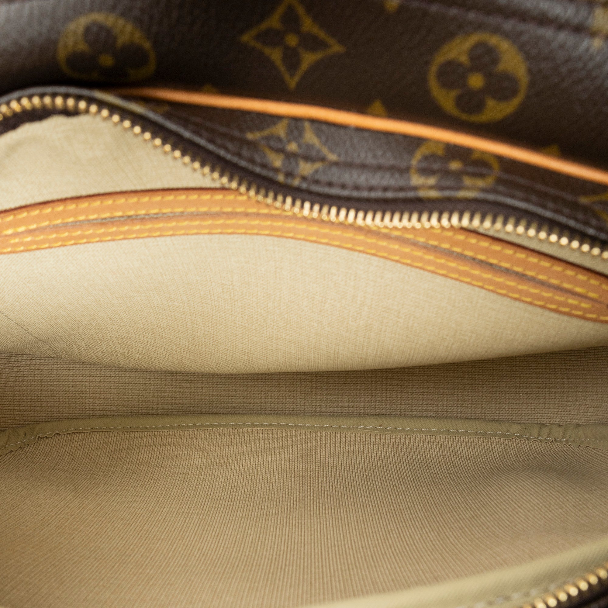 Shoulder Bag Reporter PM Brown Monogram Canvas