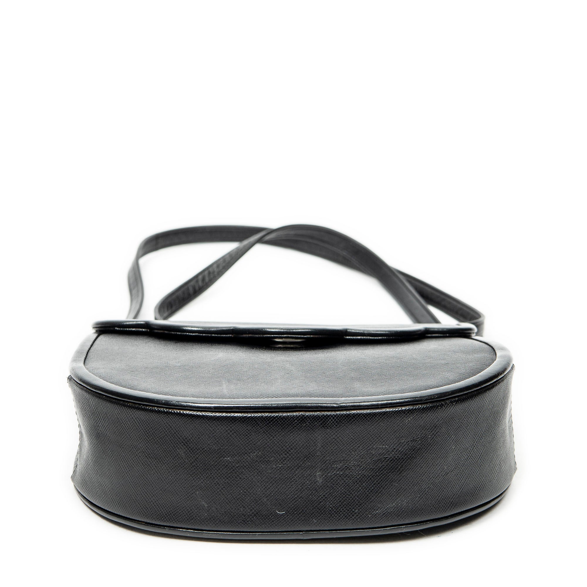 Shoulder Bag Vintage Scallop Flap Crossbody Black Grained Calfskin Leather