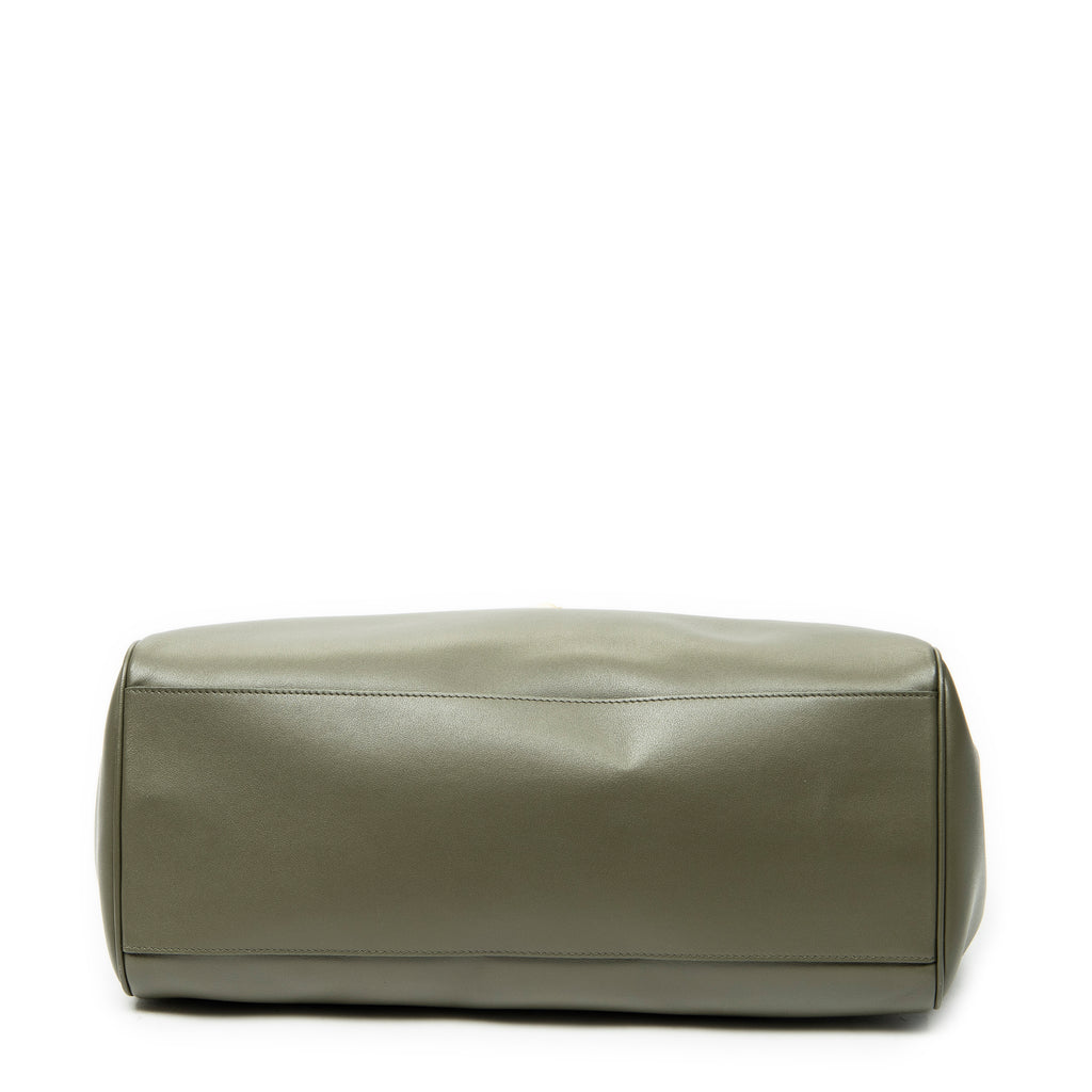 Shoulder Bag Large Soft 16 Bag Olive Smooth Calfskin Leather