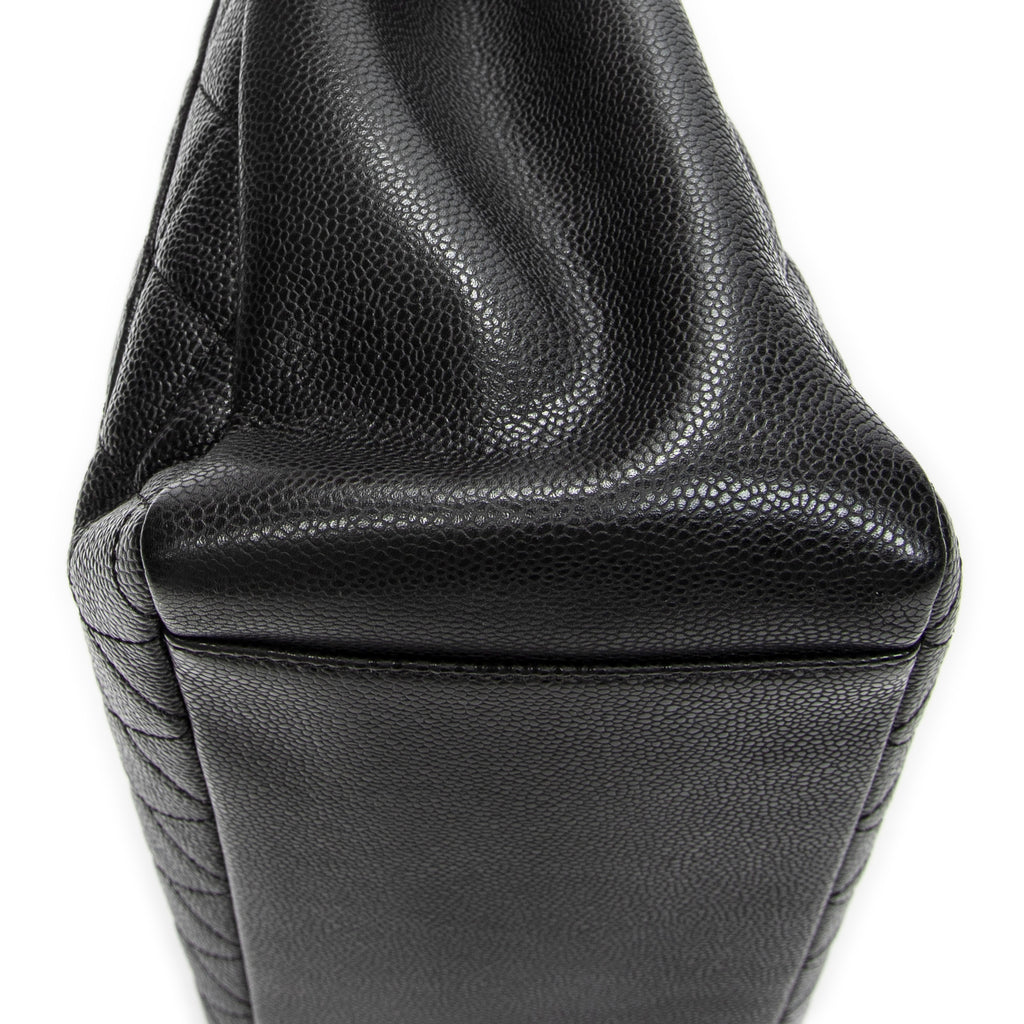 Shoulder Bag Grand Shopping Tote Black Quilted Caviar Leather