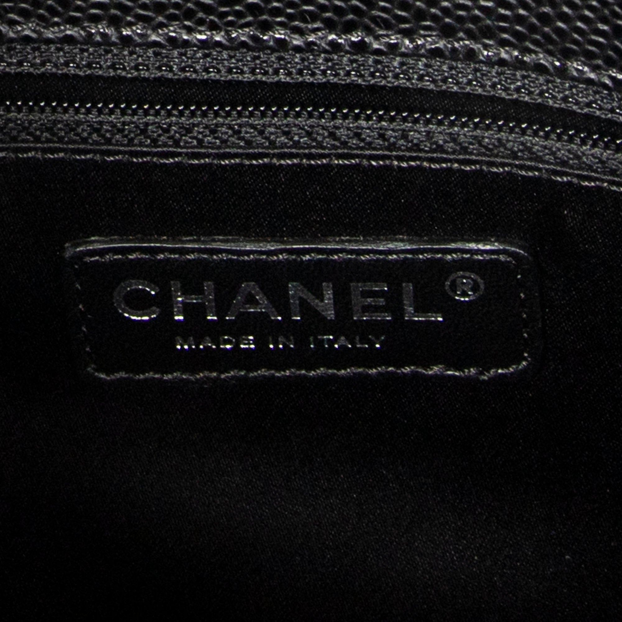 Shoulder Bag Grand Shopping Tote Black Quilted Caviar Leather