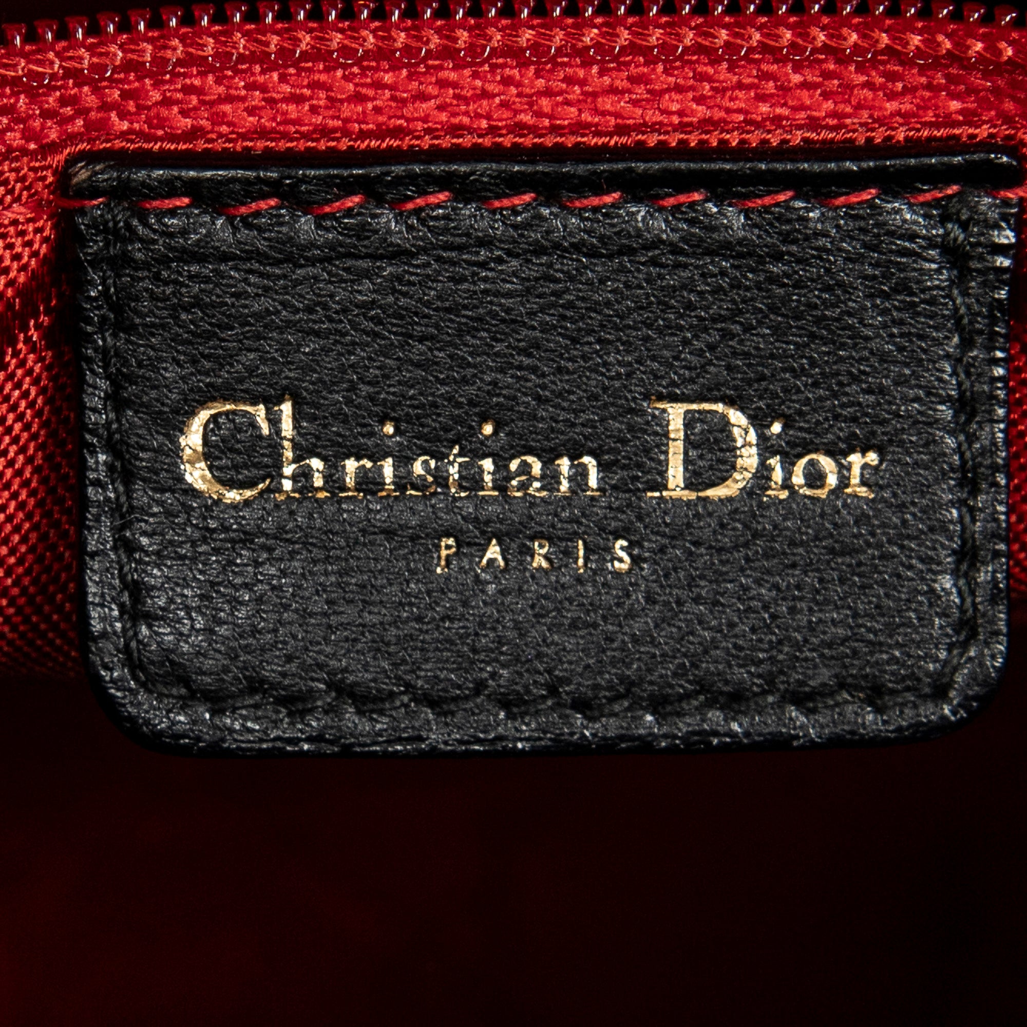 Sac à bandoulière Lady Dior grand modèle zippé en cuir d'agneau Cannage noir