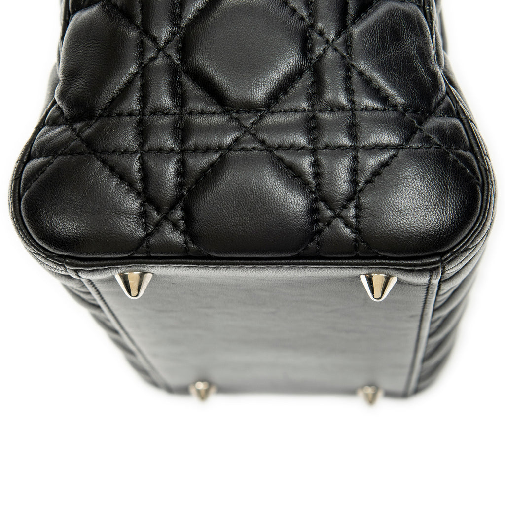 Sac bandoulière moyen Lady Dior Zip en cuir d'agneau Cannage noir