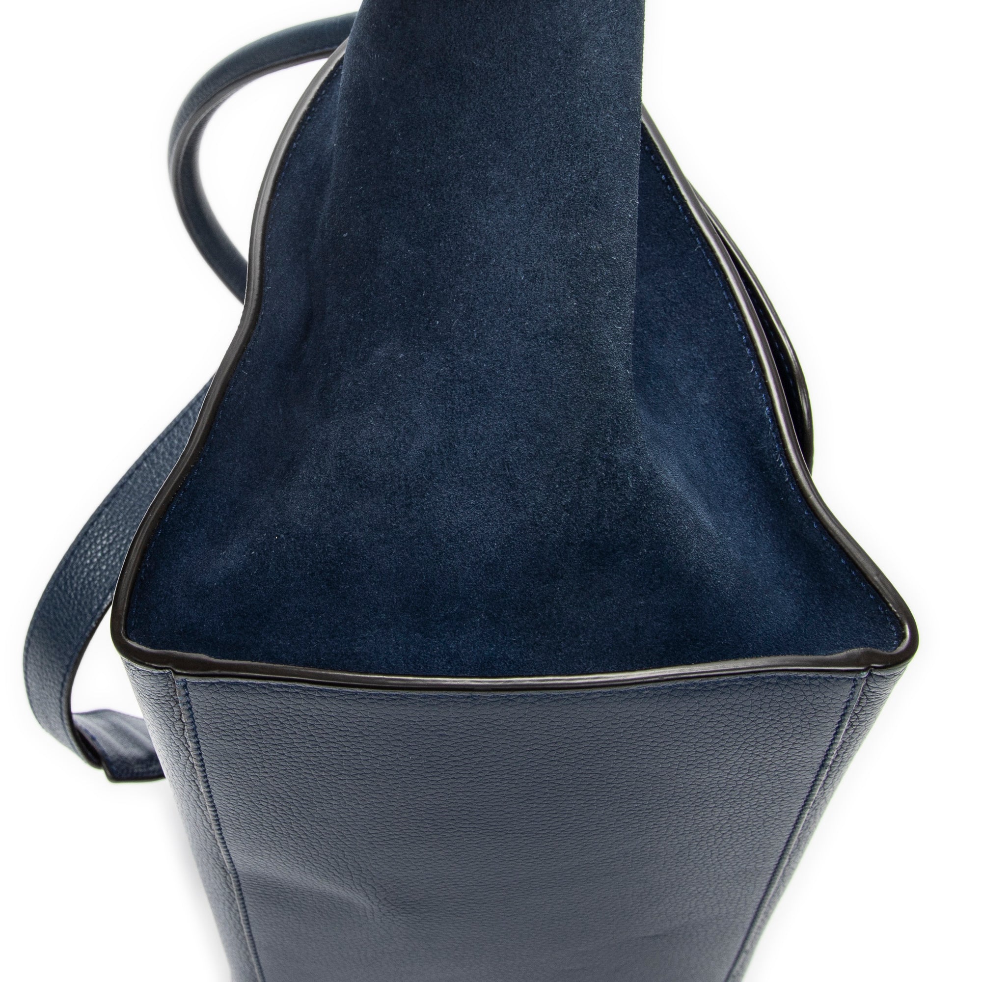 Shoulder Bag Medium Trapeze Navy Grained Calfskin Leather