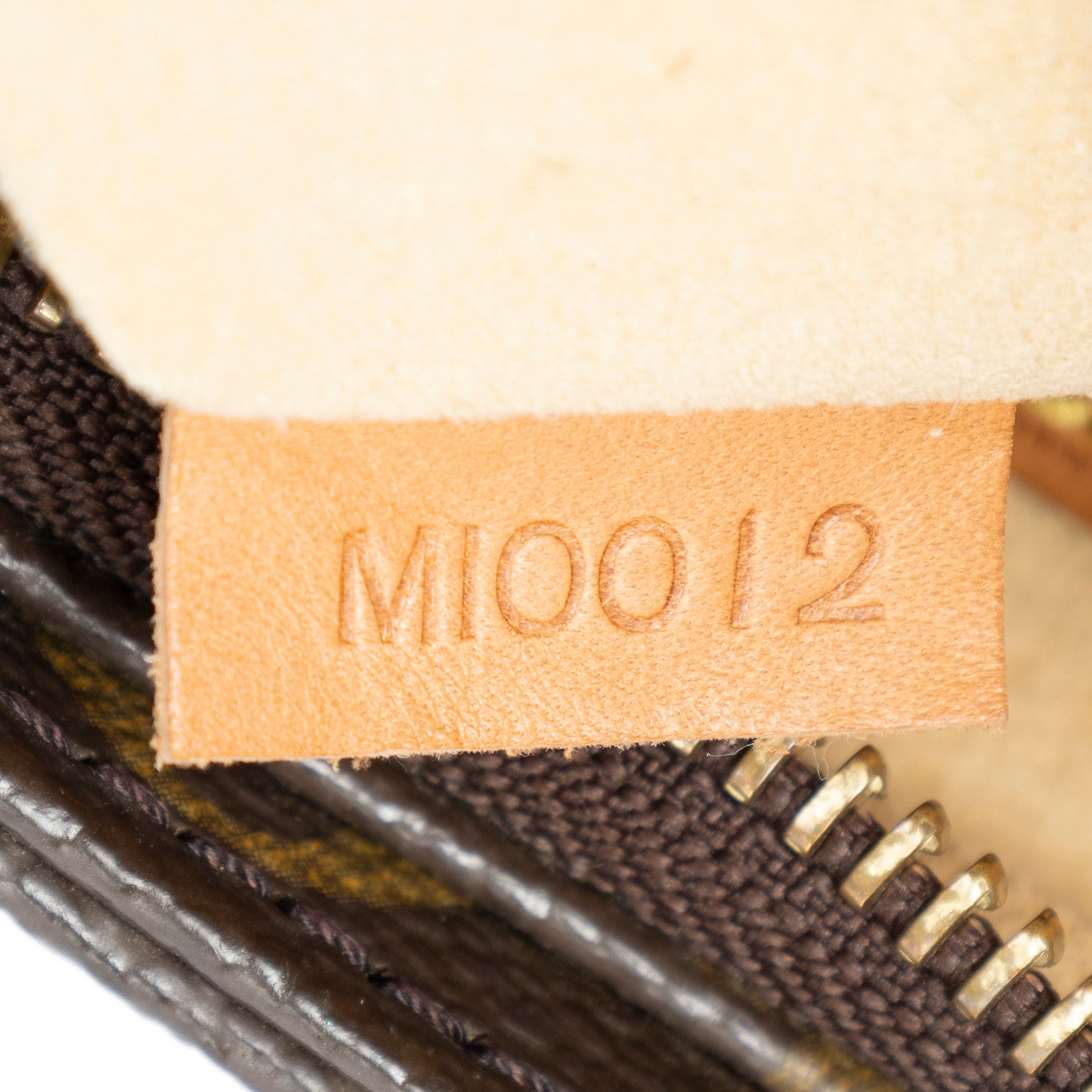 Shoulder Bag Looping MM Brown Monogram Canvas