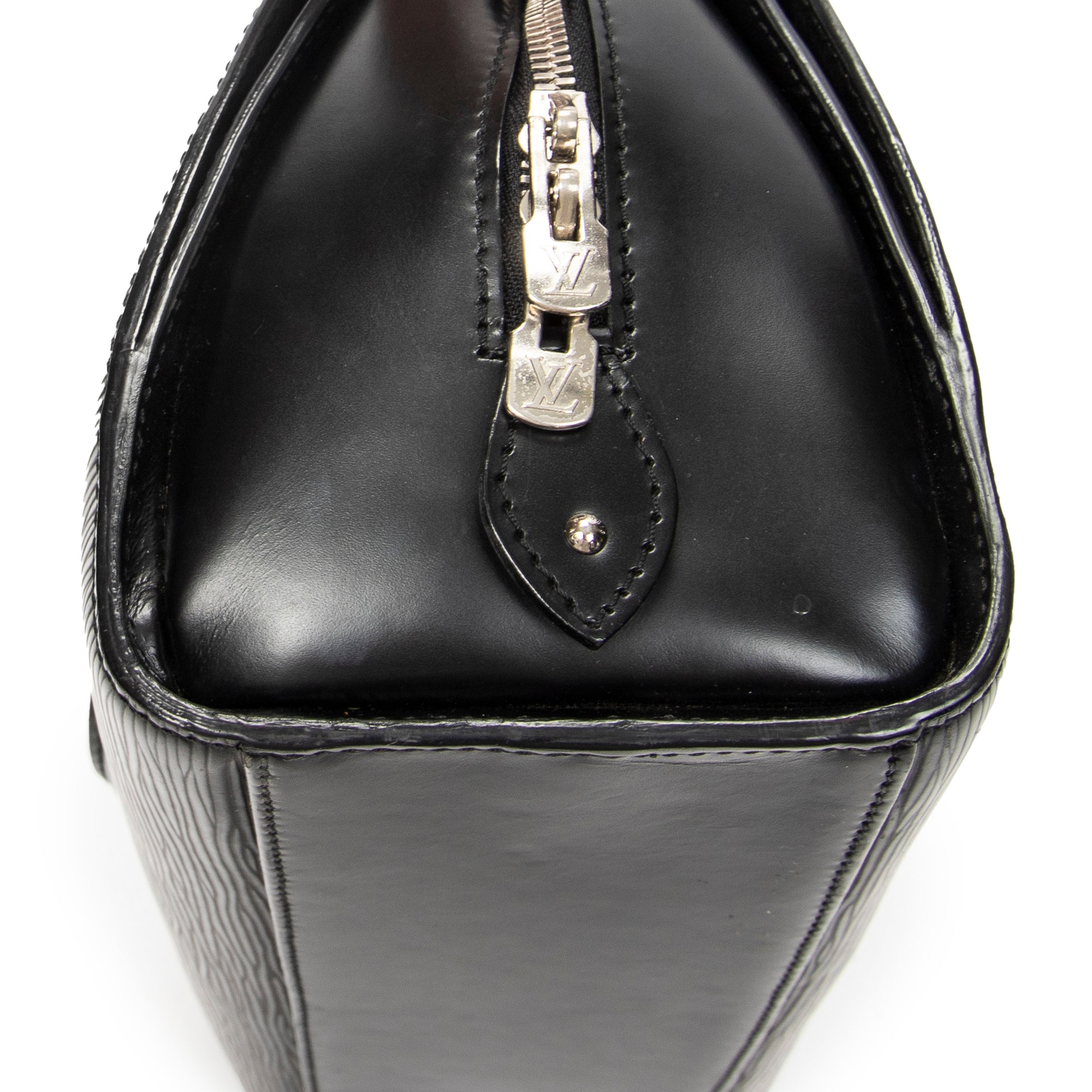 Handbag Pont-Neuf PM Black Epi
