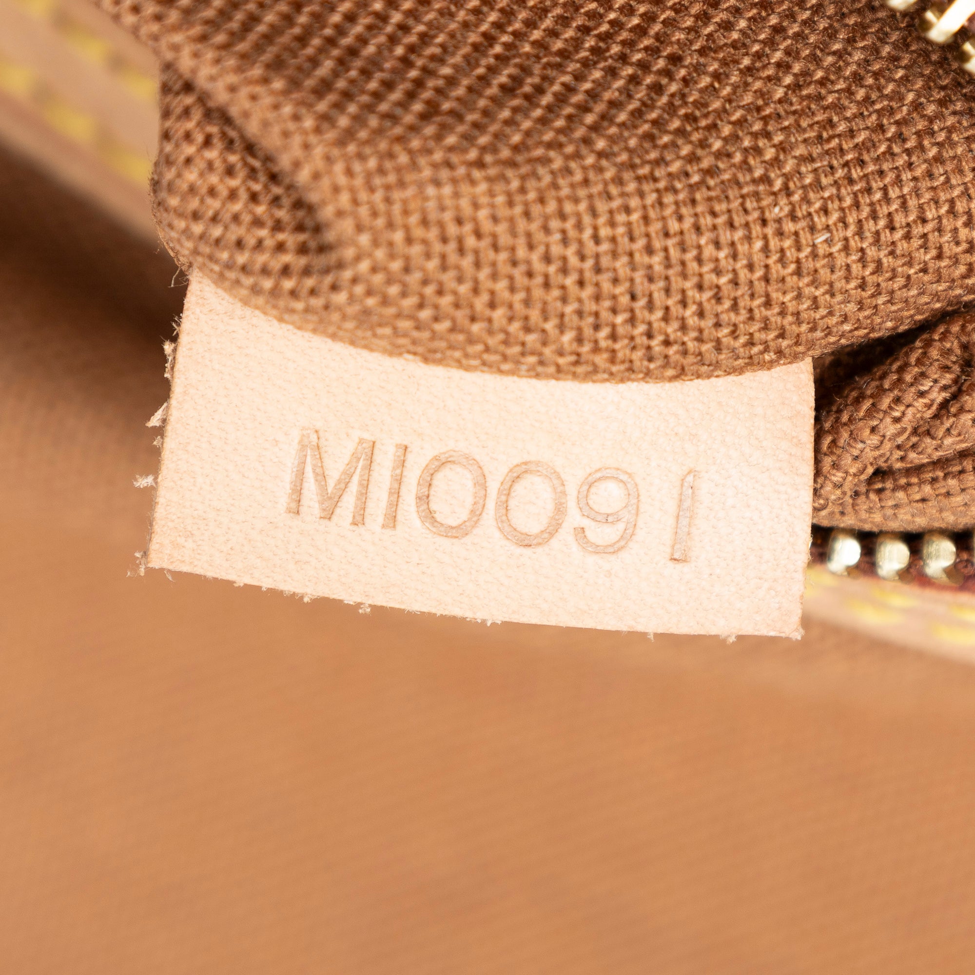 Shoulder Bag Mini Looping Brown Monogram Canvas