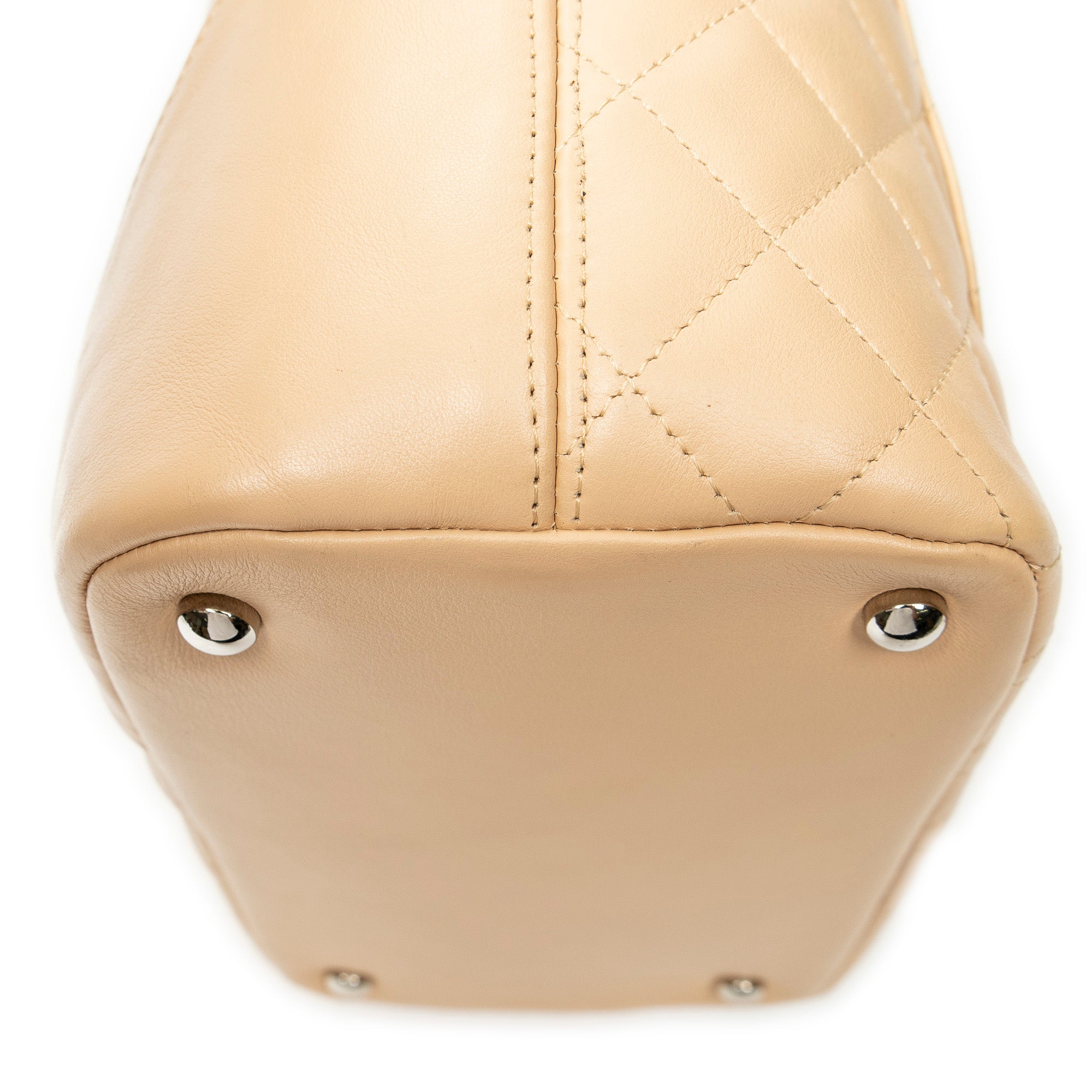 Shoulder Bag Cambon Ligne Bucket Tote Beige Quilted Lambskin Leather