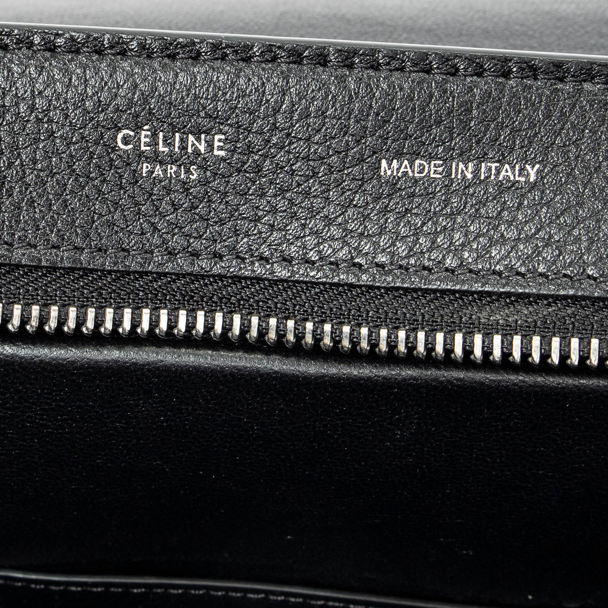 Shoulder Bag Medium Trapeze Black Grained Calfskin Leather