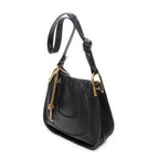 Bolso de hombro pequeño Hayley Hobo de cuero de ternera granulado negro
