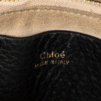 Bolso de hombro pequeño Hayley Hobo de cuero de ternera granulado negro
