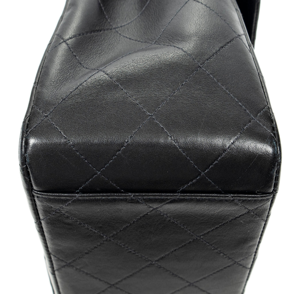 Shoulder Bag Maxi Jumbo XL Flap Black Quilted Lambskin Leather