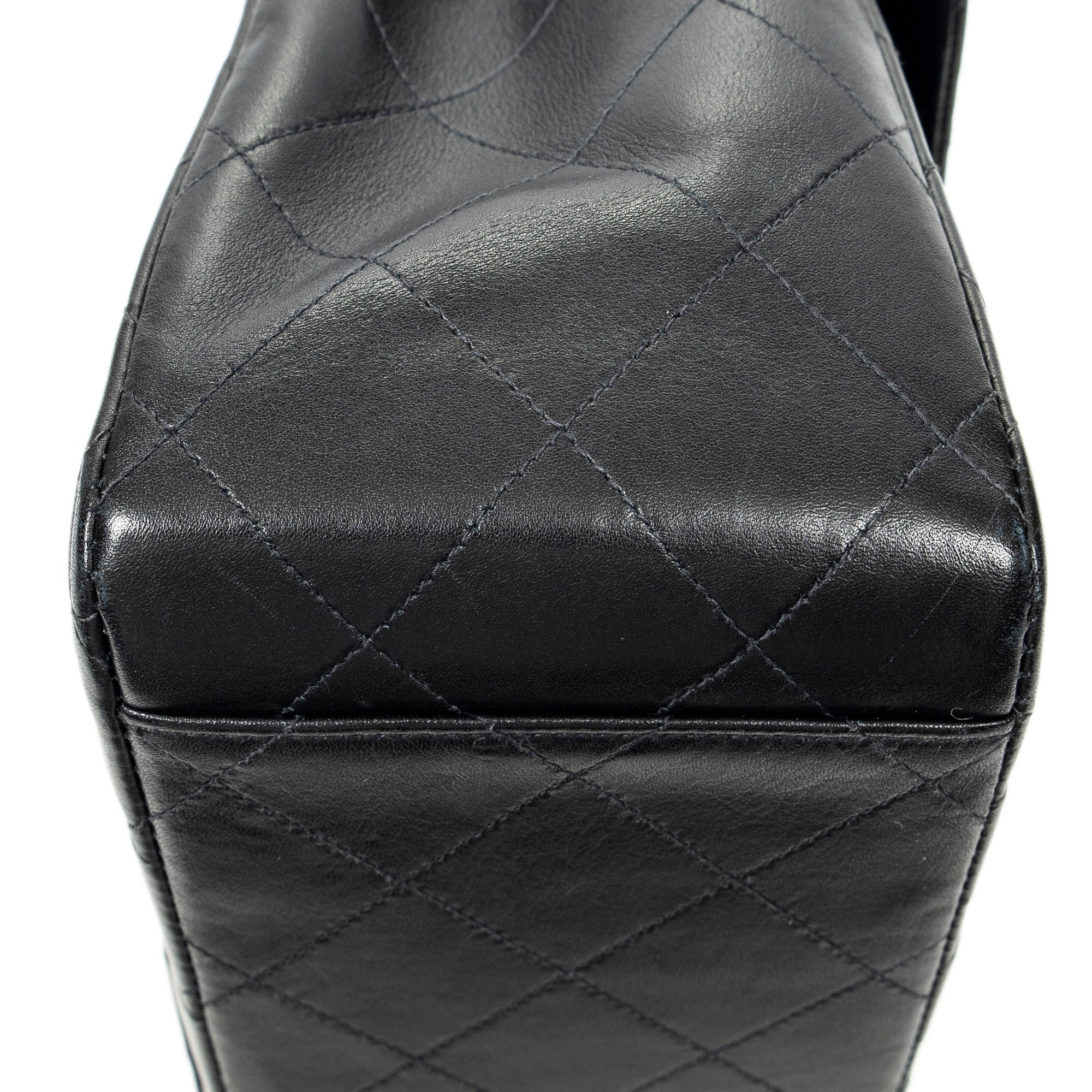 Shoulder Bag Maxi Jumbo XL Flap Black Quilted Lambskin Leather