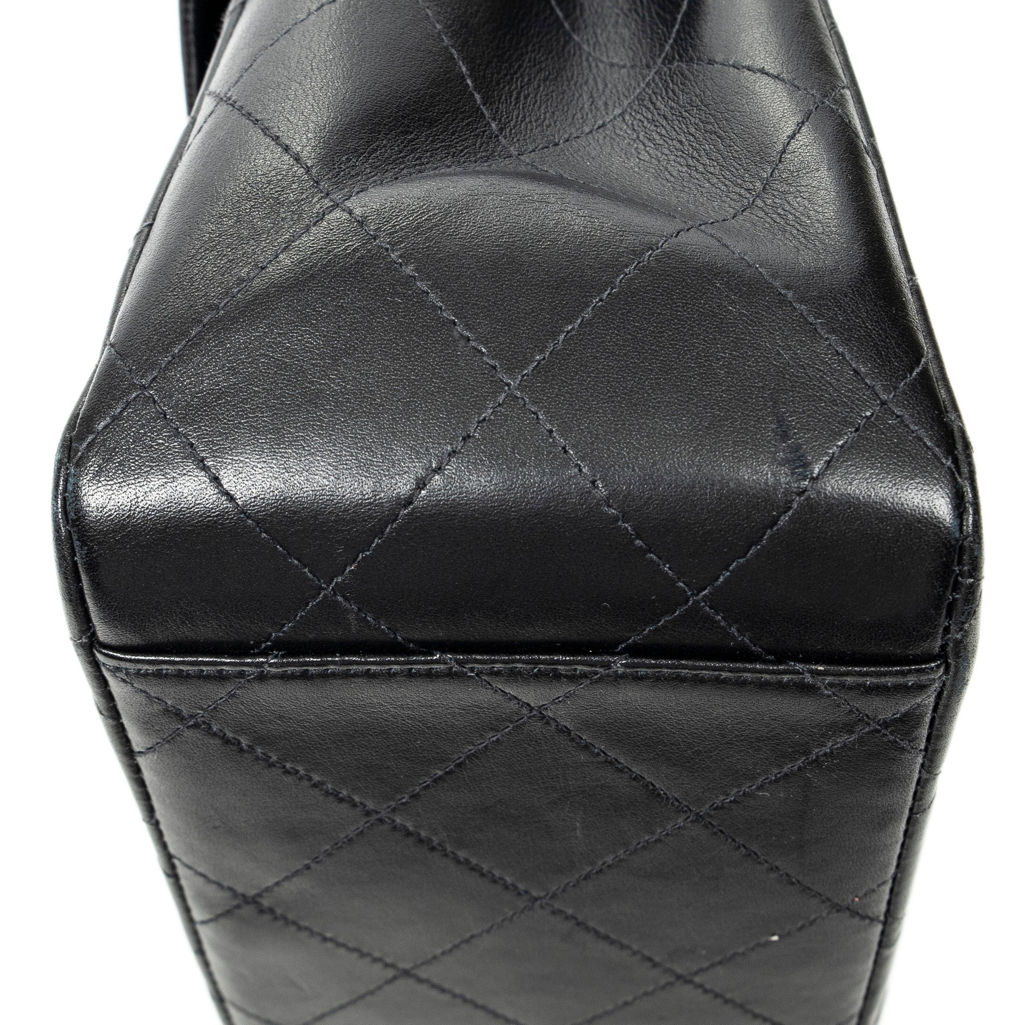 Shoulder Bag Maxi Jumbo XL Flap Black Quilted Lambskin Leather