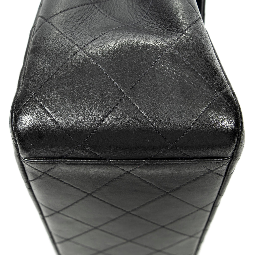 Shoulder Bag Maxi Jumbo XL Flap Black Quilted Lambskin Leather