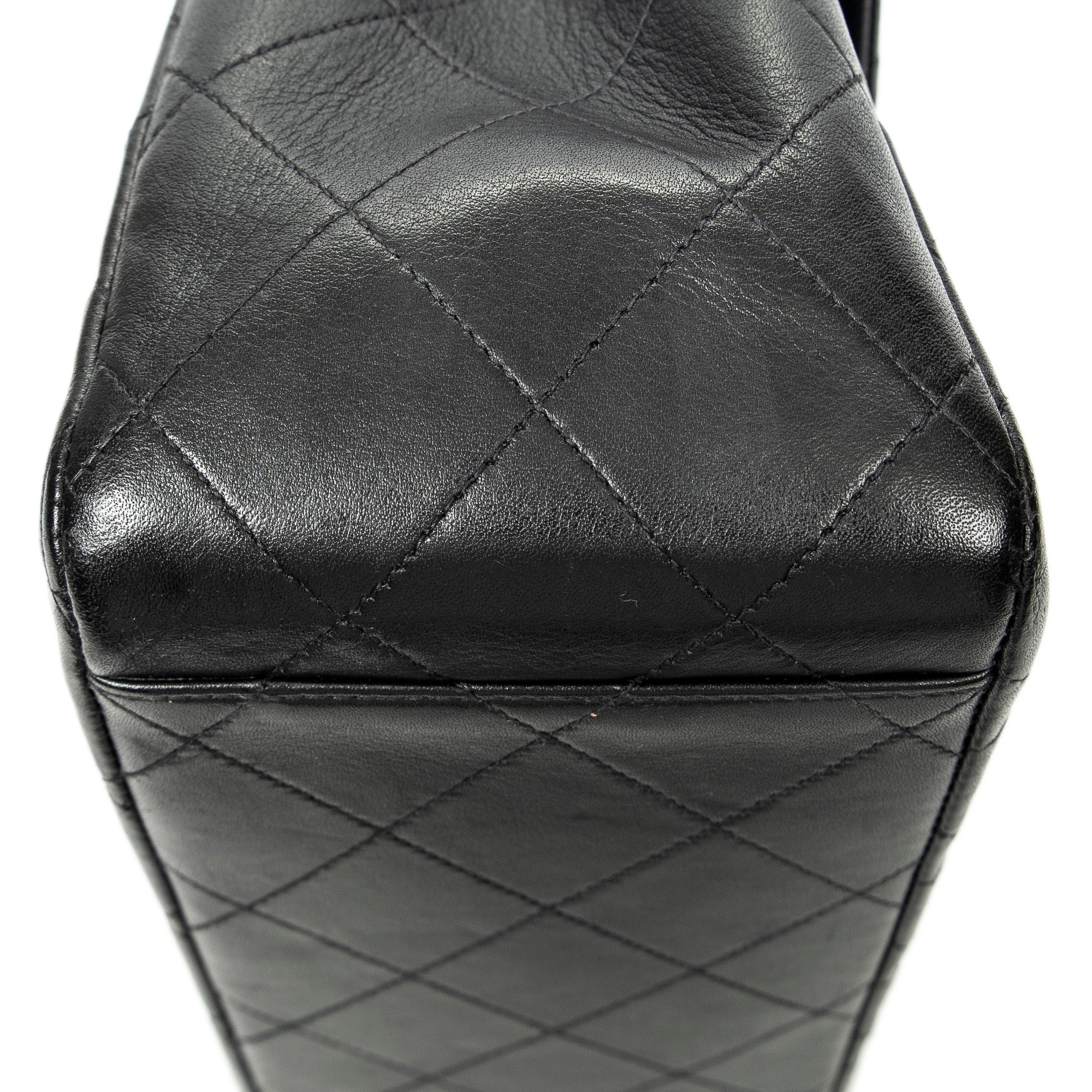Shoulder Bag Maxi Jumbo XL Flap Black Quilted Lambskin Leather