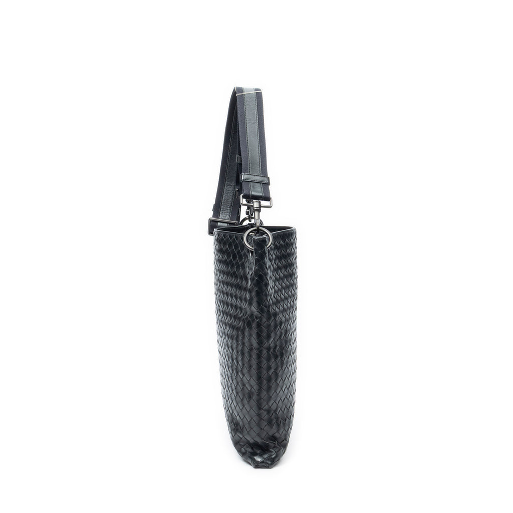 Shoulder Bag Flat Messenger Black Intrecciato Leather