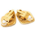 Earrings CC Diamond-shaped Clip On Earrings Gold Gold Plated