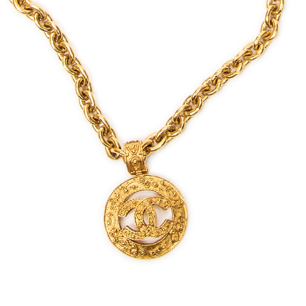 Necklace CC Medallion Pendant Necklace Gold Gold Plated