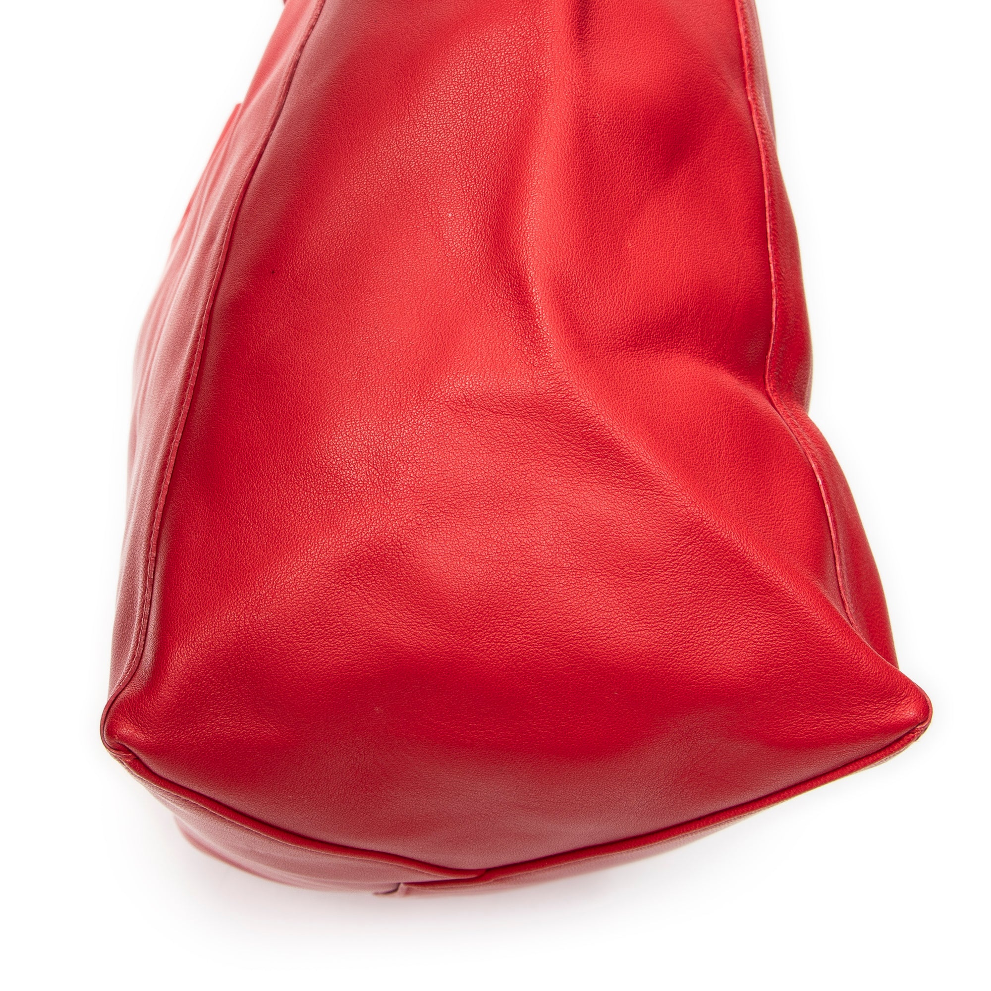 Shoulder Bag Horizontal Cabas Red Calfskin Leather