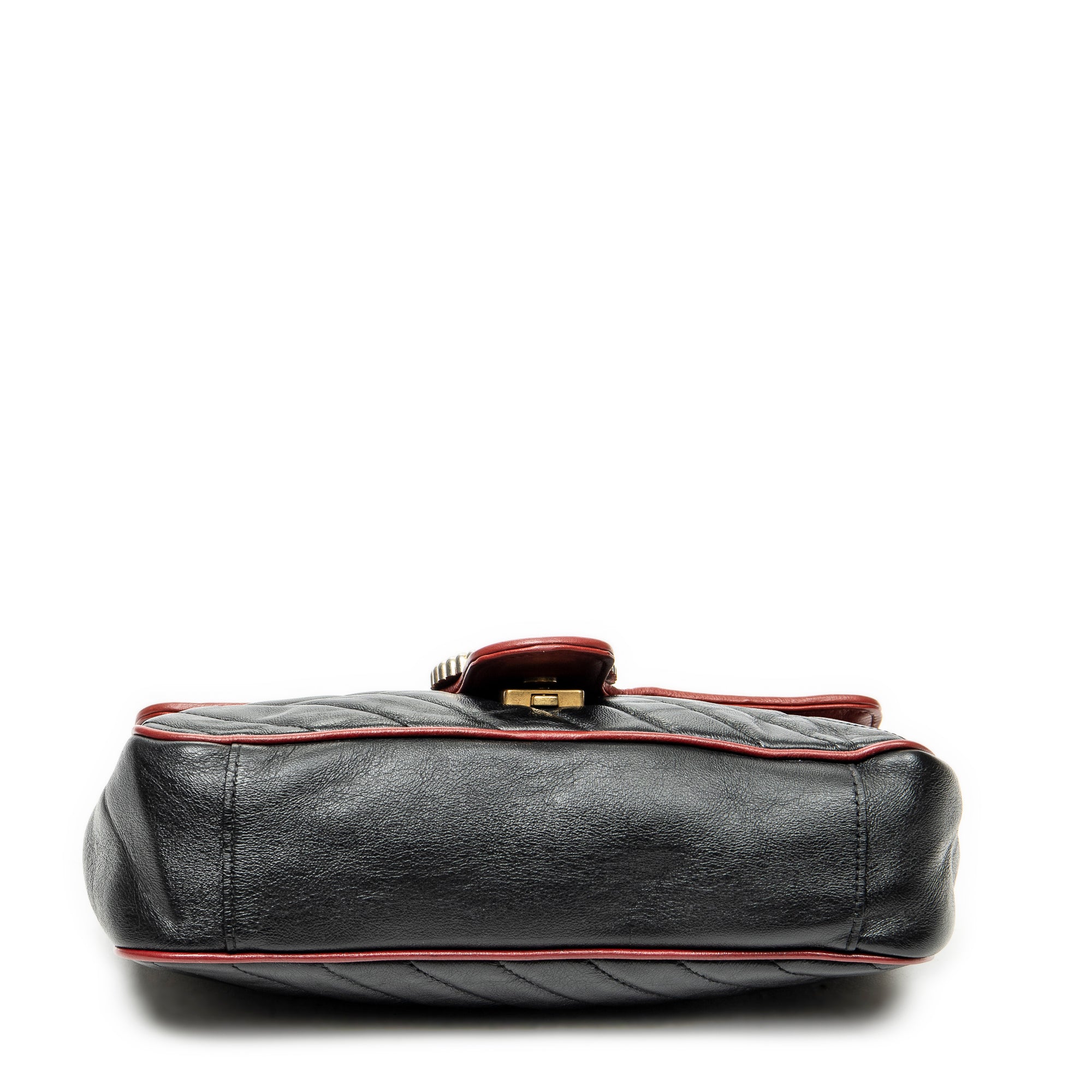 Shoulder Bag Small GG Marmont Flap Black Quilted Calfskin Leather
