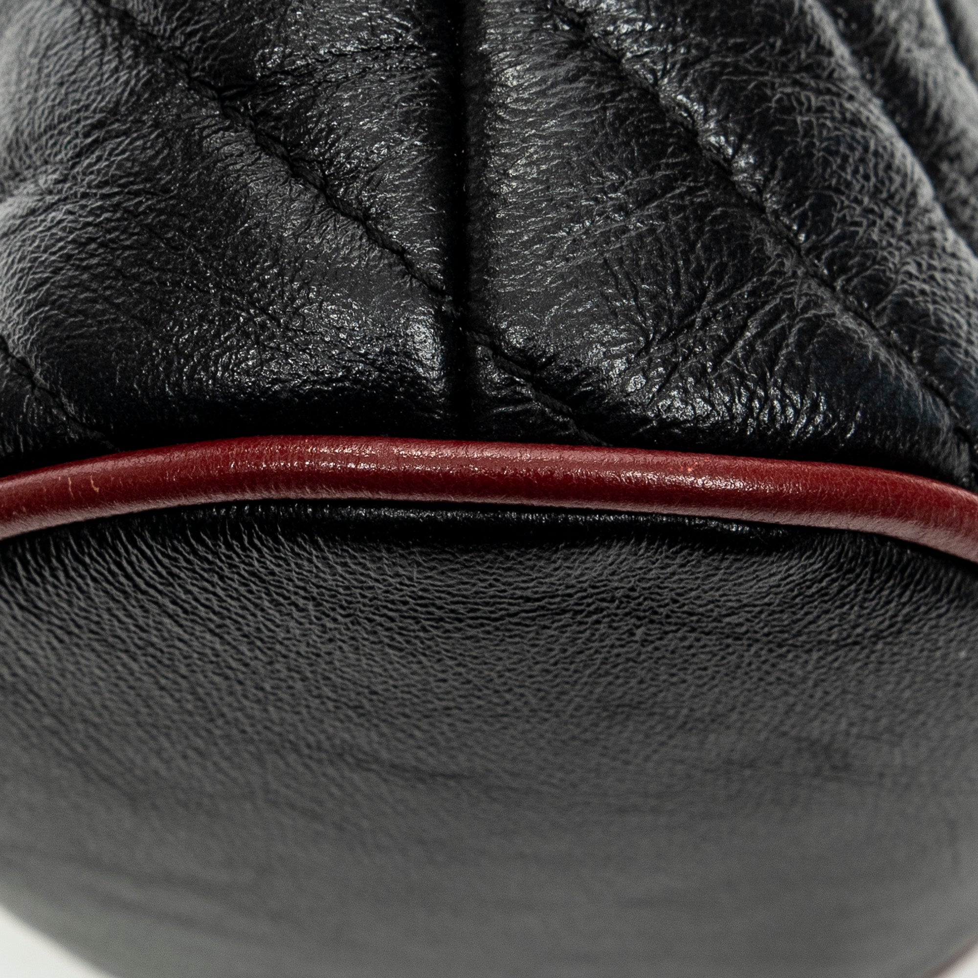 Shoulder Bag GG Marmont Torchon Bucket Bag Black Quilted Calfskin Leather