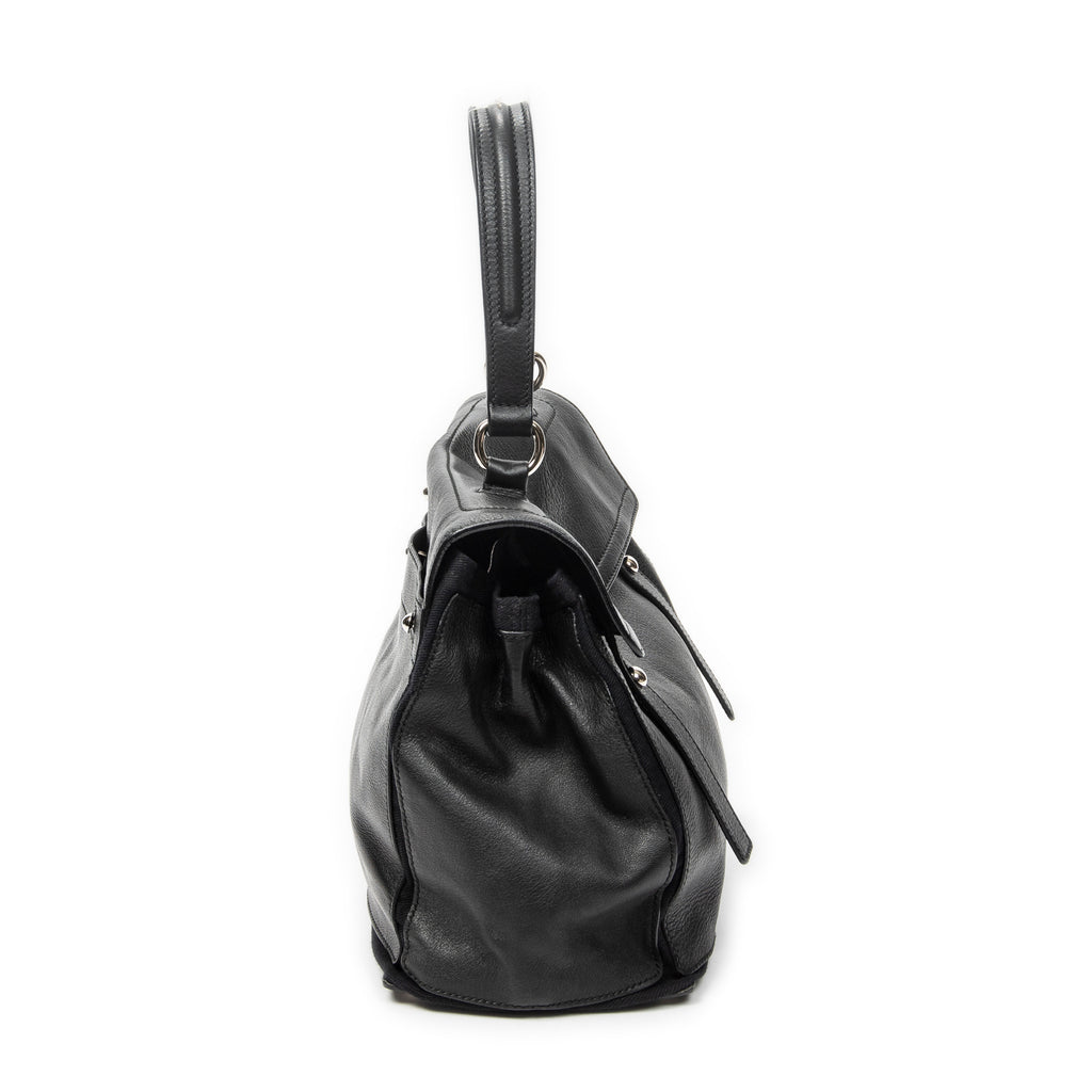 Shoulder Bag Muse Two Black Grained Calfskin Leather