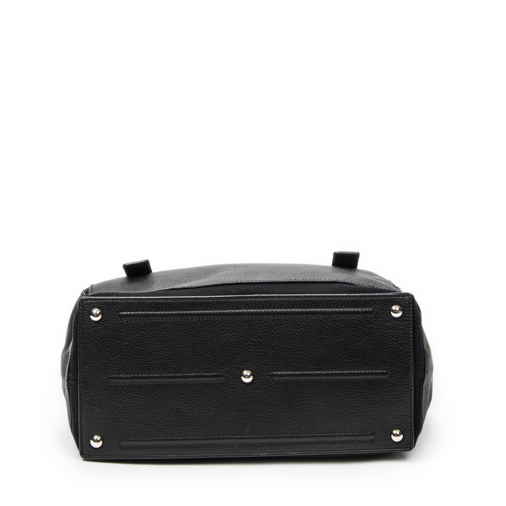 Shoulder Bag Muse Two Black Grained Calfskin Leather