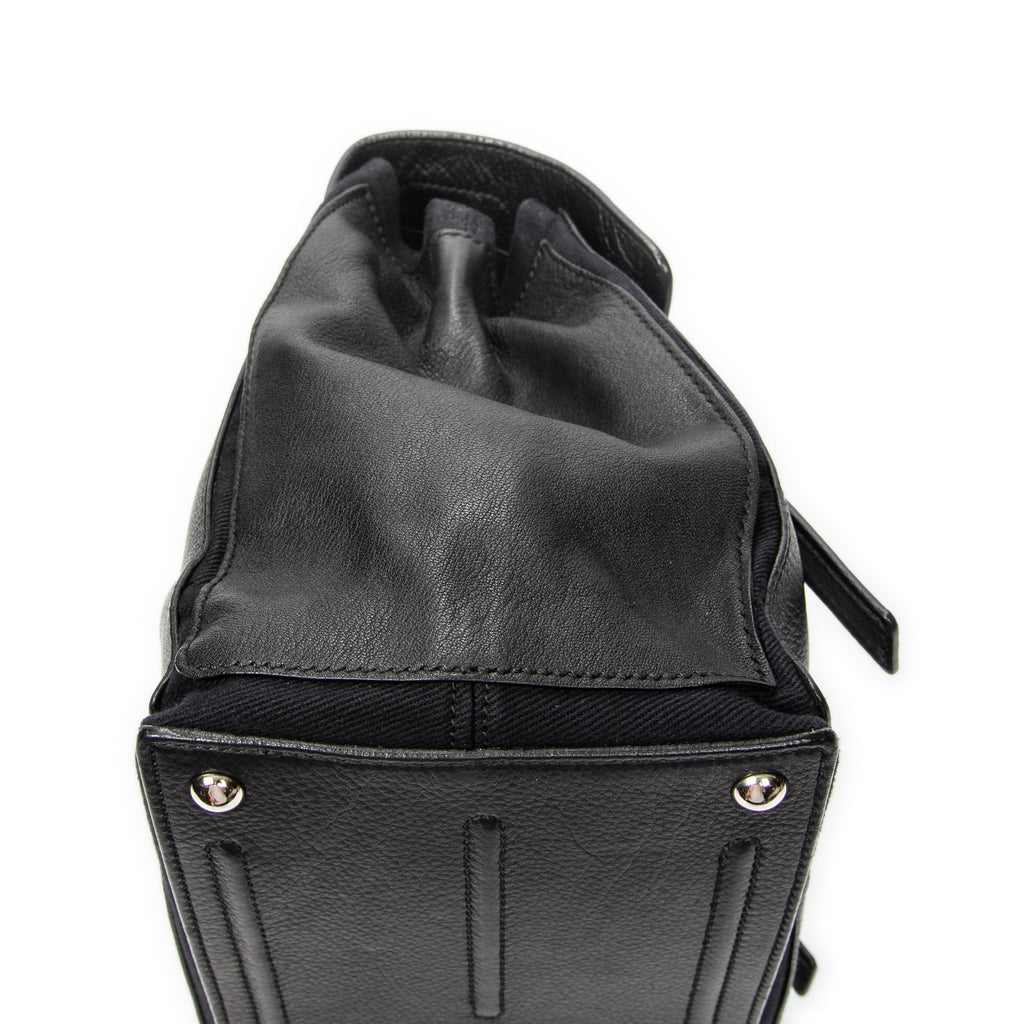Shoulder Bag Muse Two Black Grained Calfskin Leather