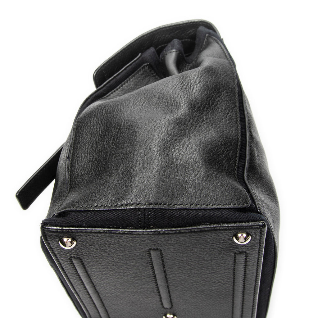 Shoulder Bag Muse Two Black Grained Calfskin Leather
