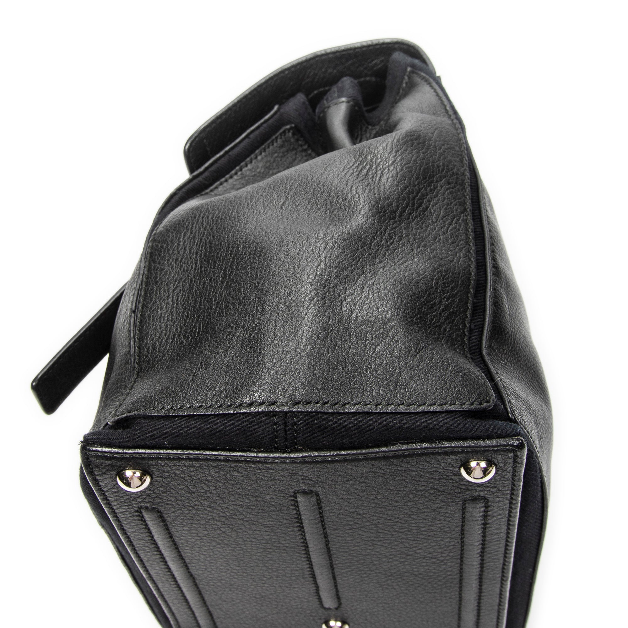 Shoulder Bag Muse Two Black Grained Calfskin Leather