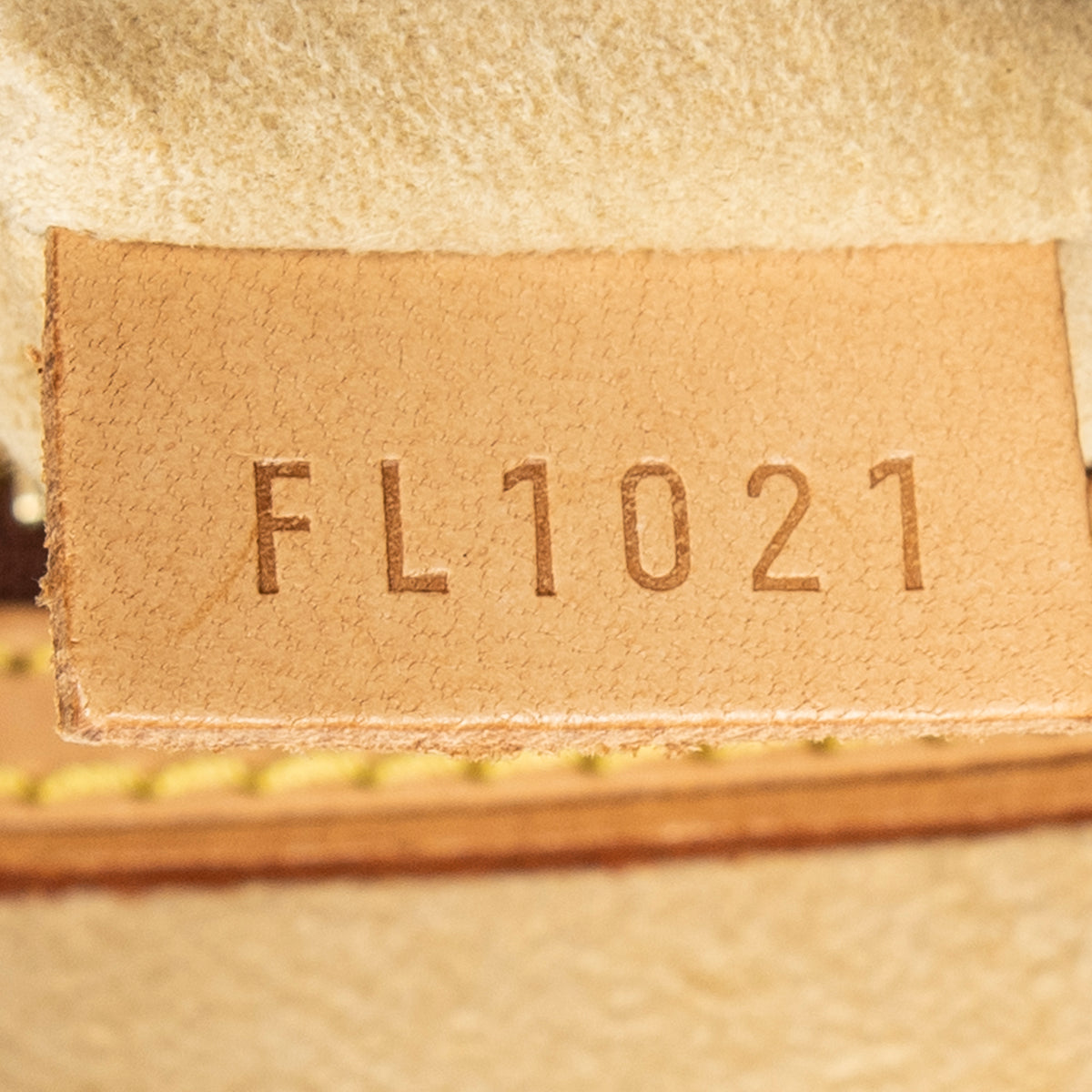 Shoulder Bag Looping MM Brown Monogram Canvas